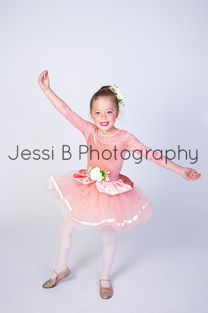 DanceIntroBallet-WylieLessuise